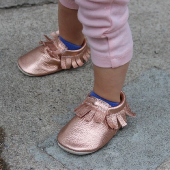 MiniMoc Baby Pink Metallic Leather Moccasin Shoes 2 - Picture 3 of 7